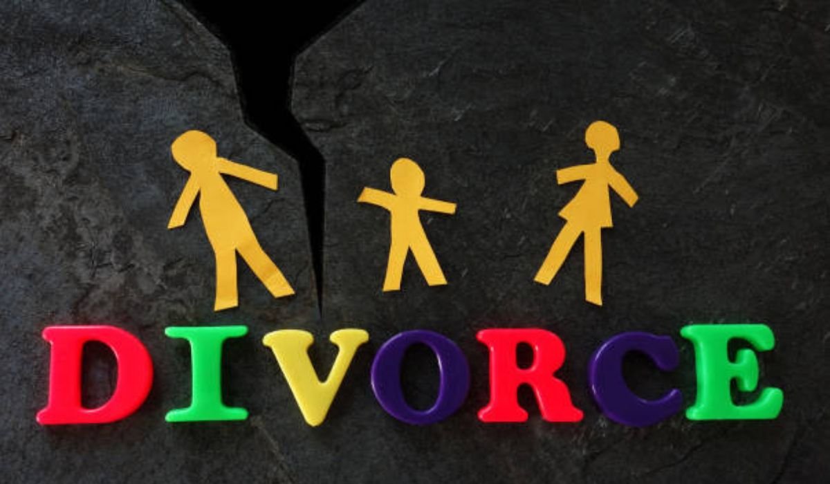 Couples Decide to Divorce